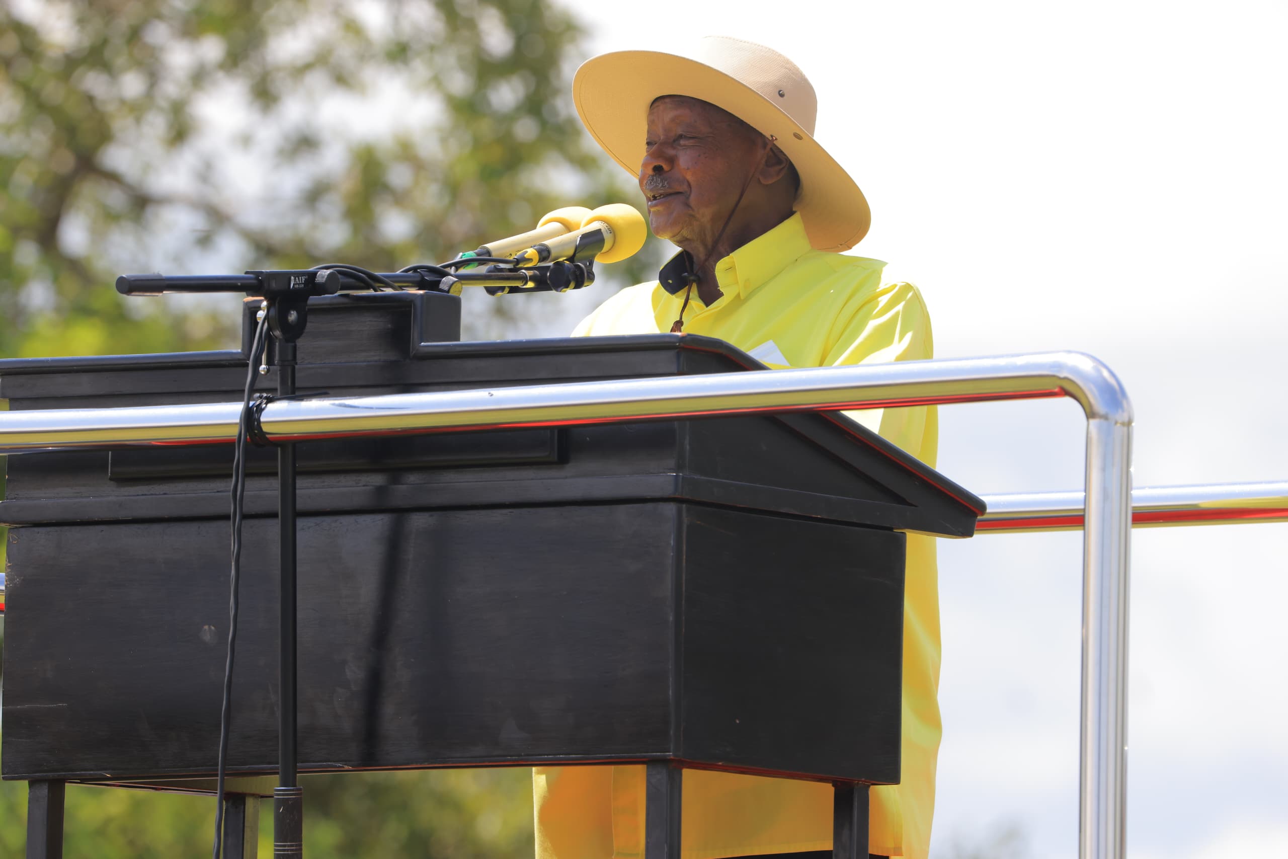 Adopt best fishing practices- Museveni urges Kaberamaido at campaign